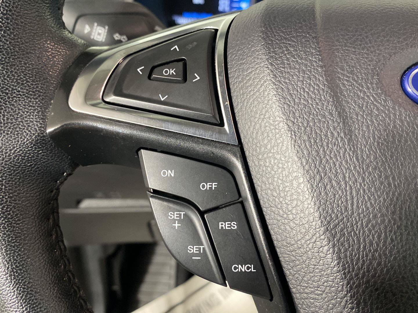 Used 2024 Ford Edge Titanium AWD/4WD image 12