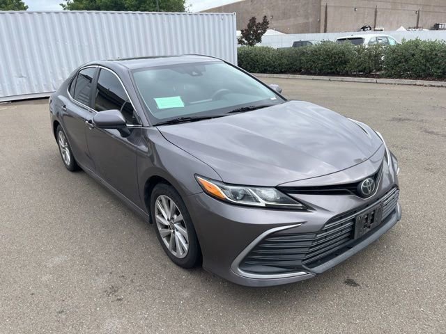 Used 2023 Toyota Camry LE FWD image 3
