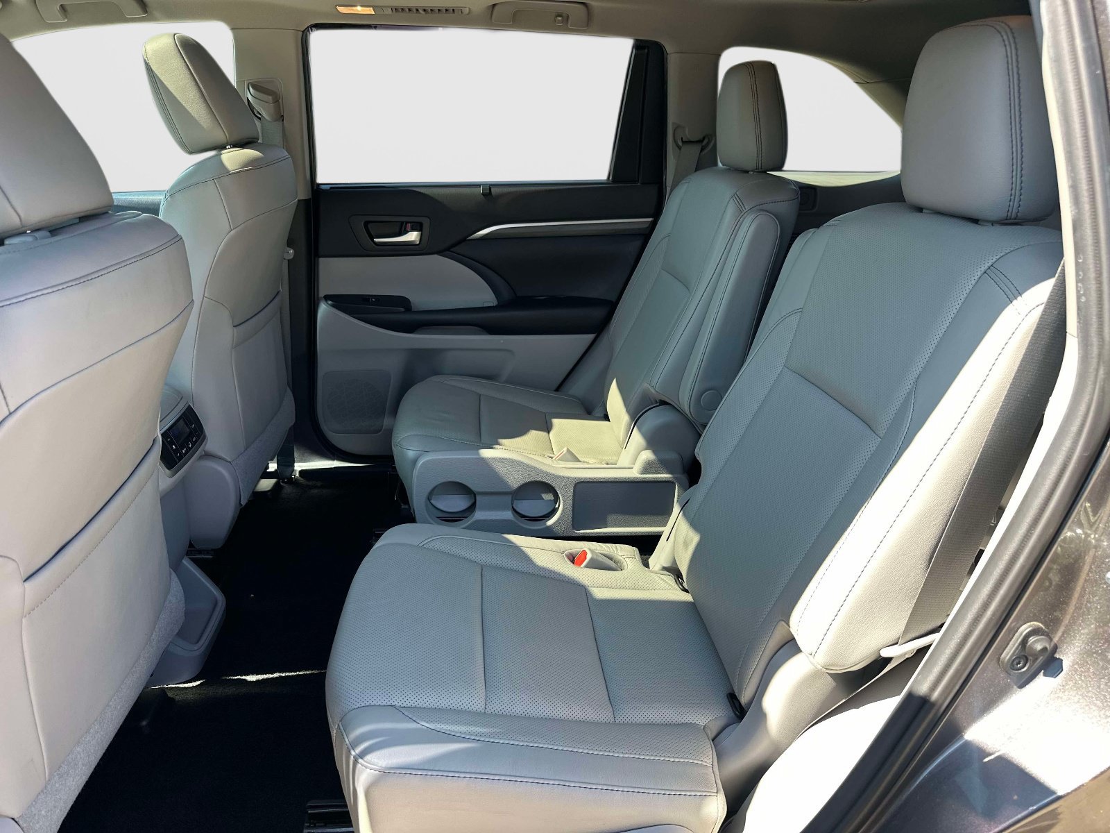 Used 2019 Toyota Highlander Limited AWD/4WD image 13