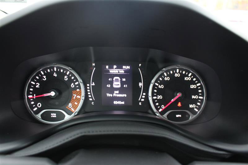 Used 2023 Jeep Renegade Latitude image 16