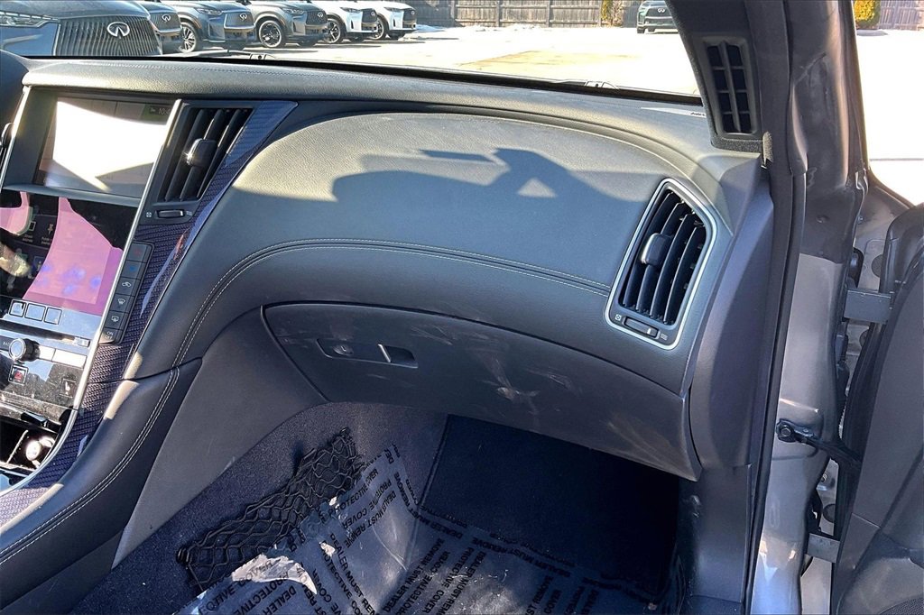 Used 2017 INFINITI Q60 3.0t Sport image 27