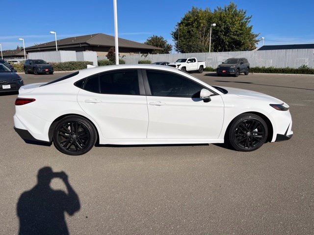 Used 2025 Toyota Camry SE w/ Multimedia Upgrade Package FWD image 2