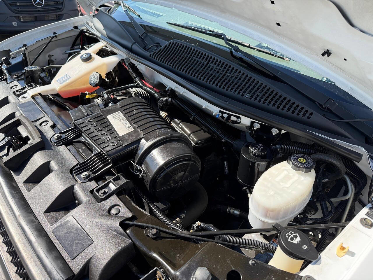 Used 2020 Chevrolet Express 3500 Extended w/ Driver Convenience Package RWD image 23