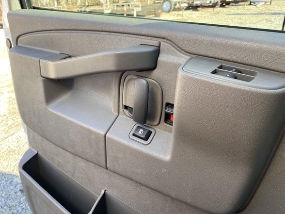 Used 2024 Chevrolet Express 3500 w/ Power Convenience Package RWD image 10