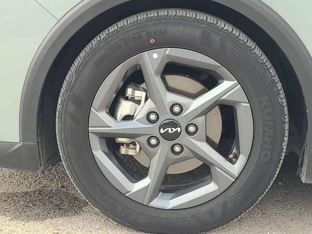 Used 2025 Kia K4 LXS FWD image 34