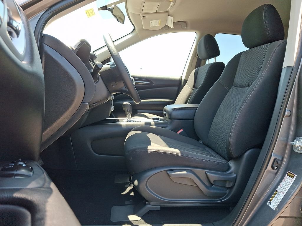 Used 2020 Nissan Pathfinder S AWD/4WD image 14