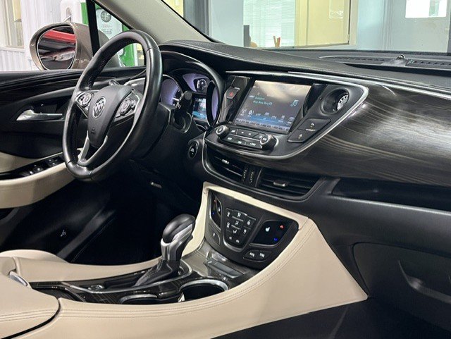 Certified 2019 Buick Envision Essence FWD image 9
