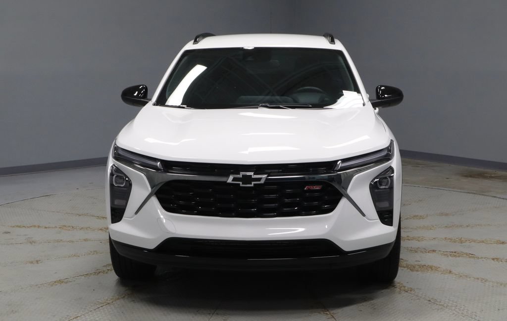 Used 2025 Chevrolet Trax RS w/ Driver Confidence Package FWD image 5