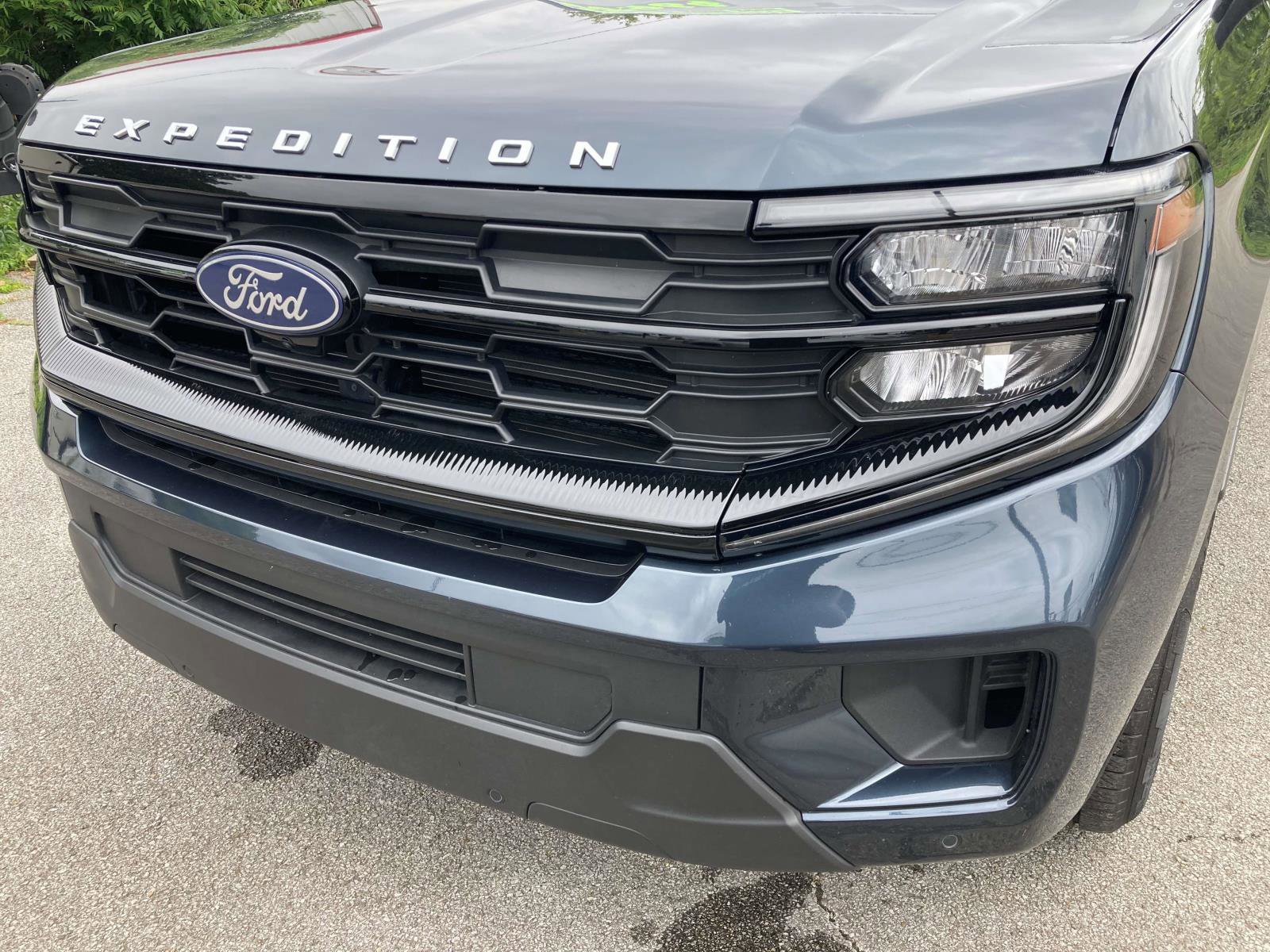 Used 2025 Ford Expedition Max Active RWD image 10