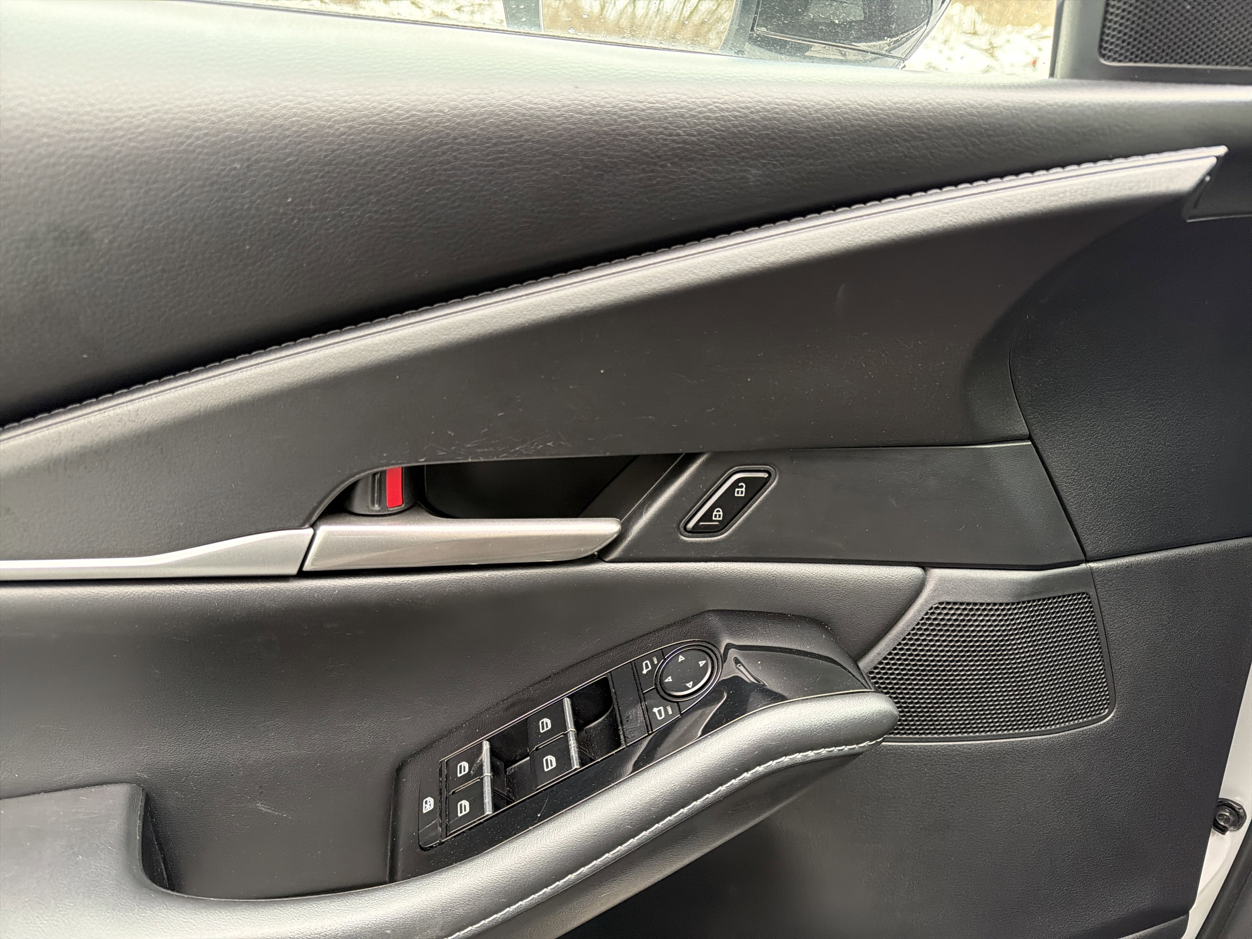 Certified 2024 MAZDA CX-30 AWD 2.5 S w/ Select Sport Pkg image 12