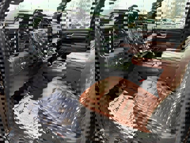 Used 2024 GMC Sierra 3500 Denali Ultimate image 13