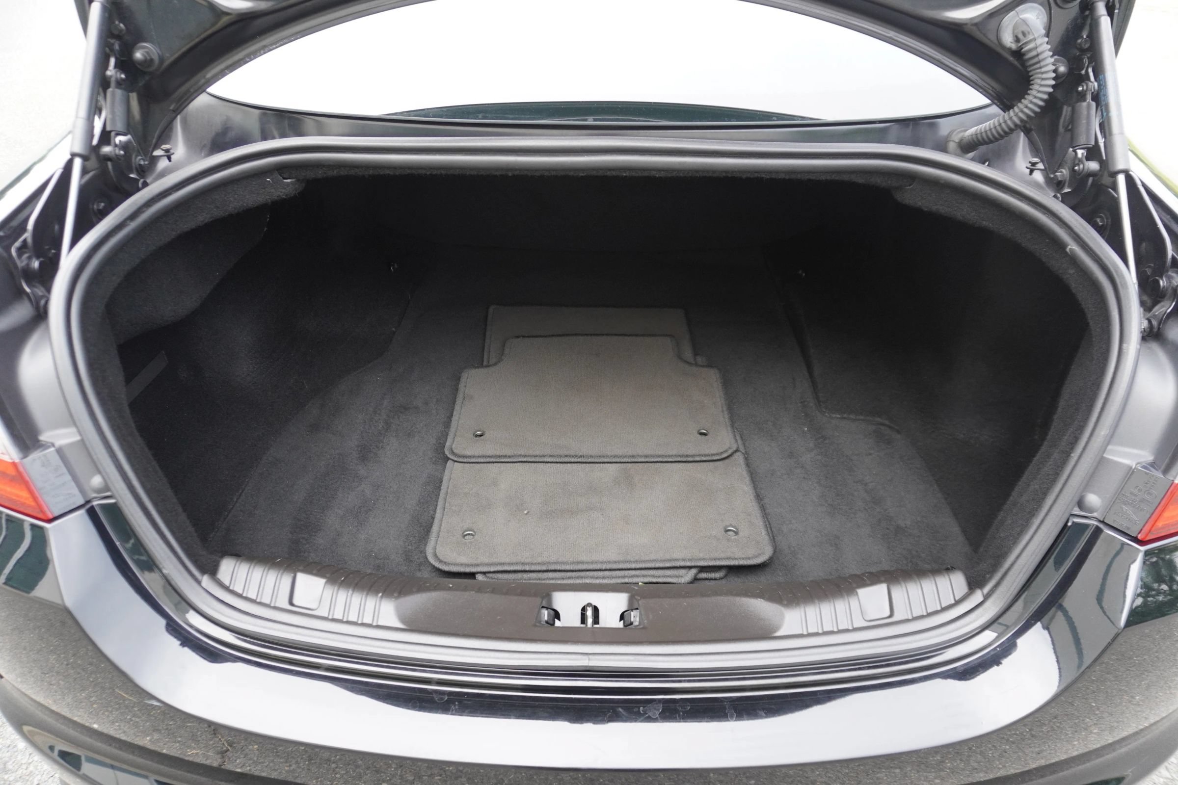 Used 2013 Jaguar XF 3.0 RWD image 25