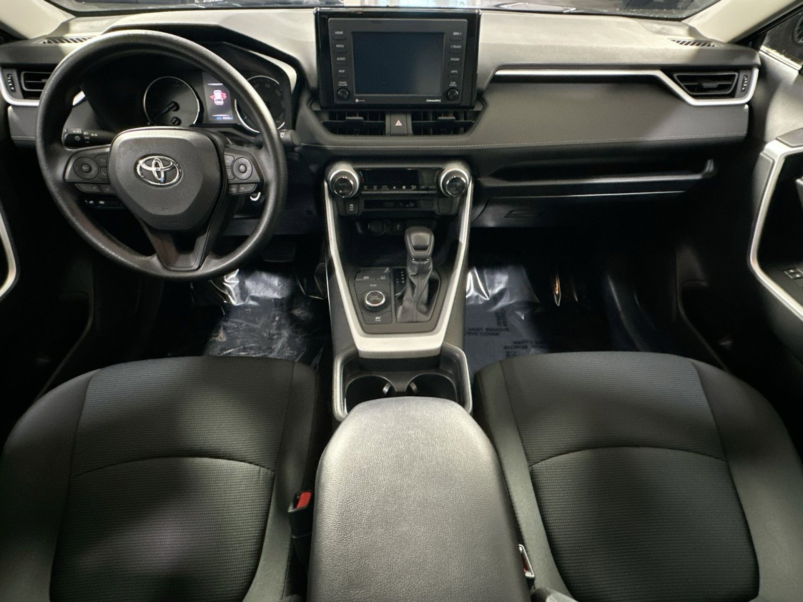 Used 2020 Toyota RAV4 LE image 32