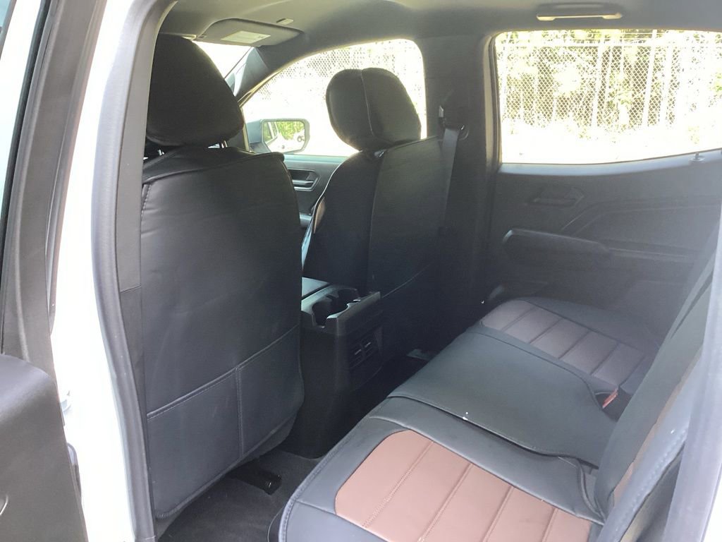 Used 2025 Chevrolet Colorado W/T w/ Advanced Trailering Package image 34