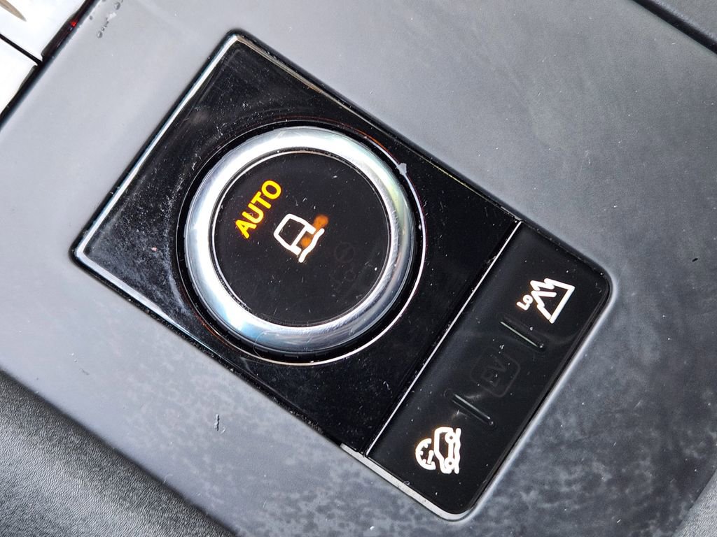 Used 2022 Land Rover Discovery S R-Dynamic image 21