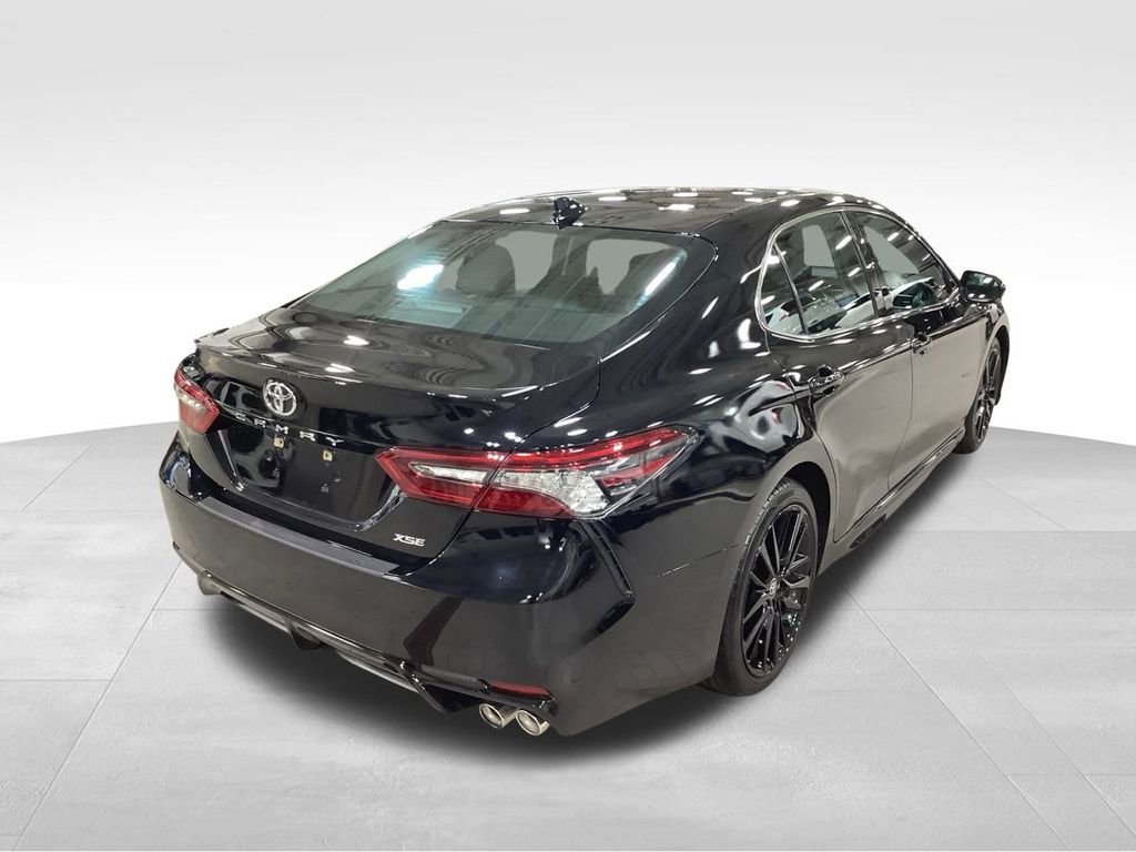 Used 2021 Toyota Camry XSE image 4