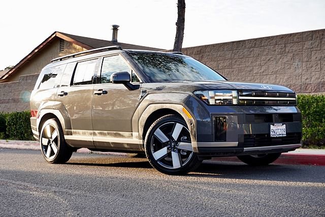 Certified 2024 Hyundai Santa Fe Limited image 2