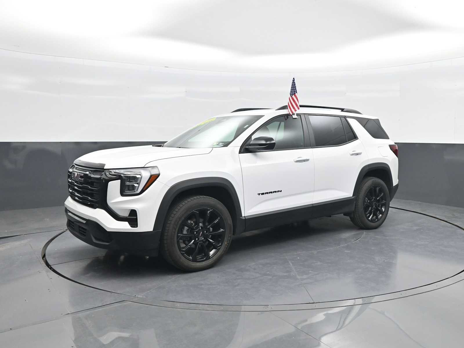 Used 2026 GMC Terrain Elevation w/ Elevation Premium Package AWD/4WD image 4