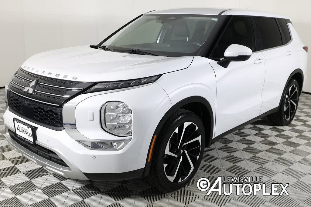 Used 2023 Mitsubishi Outlander SE image 9