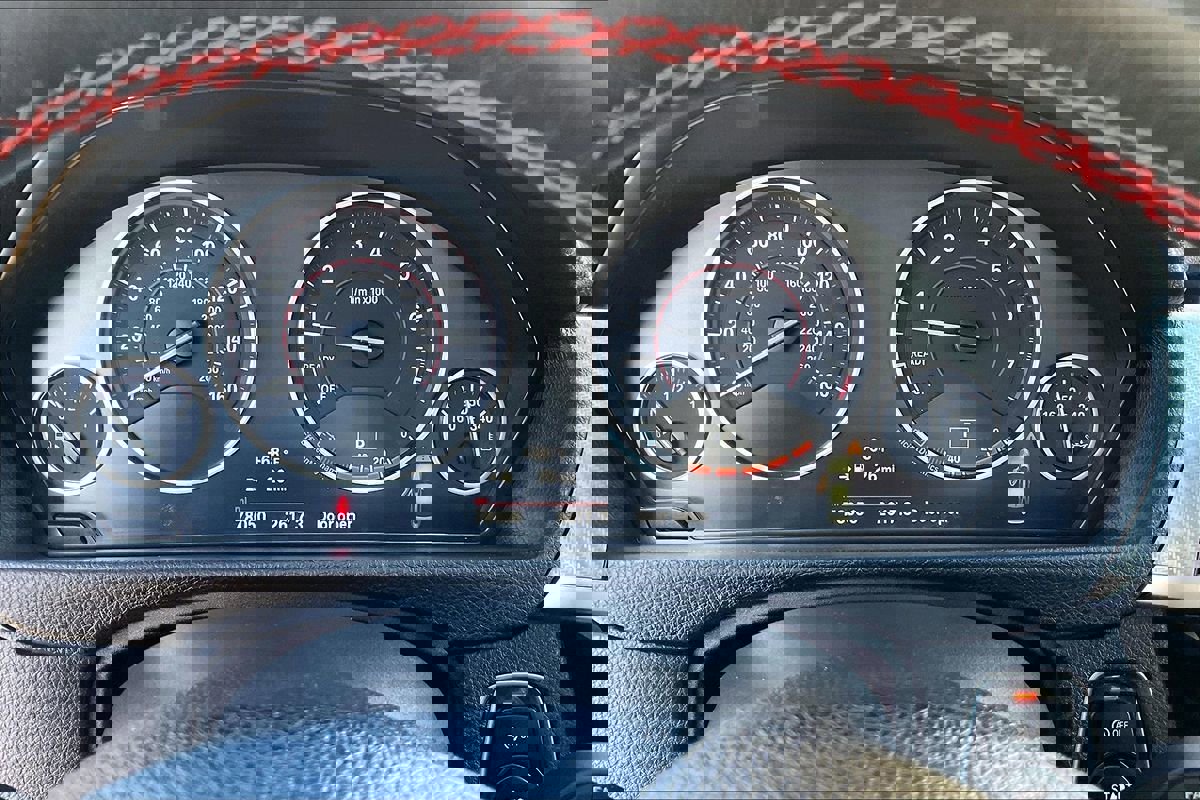 Used 2018 BMW 330i Sedan w/ Shadow Sport Edition image 20