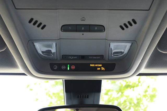 Used 2021 GMC Terrain SLT w/ LPO, Bright Accent Package FWD image 22