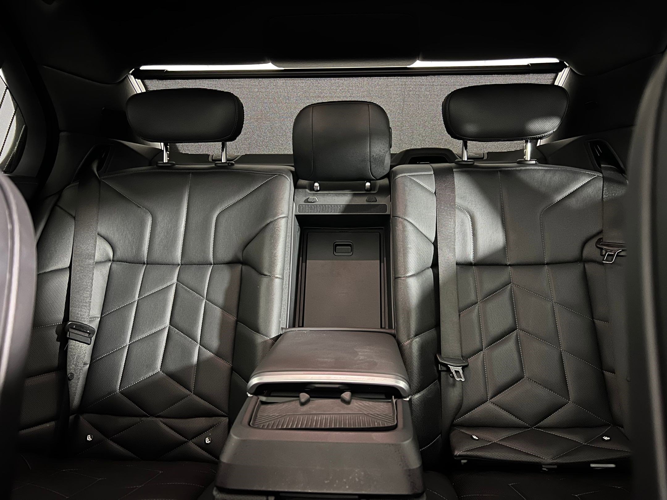 Used 2024 BMW 740i xDrive image 32