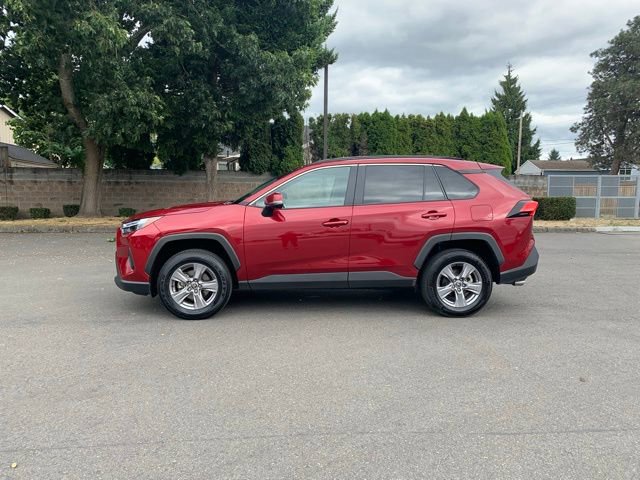 Used 2024 Toyota RAV4 XLE w/ Convenience Package image 2