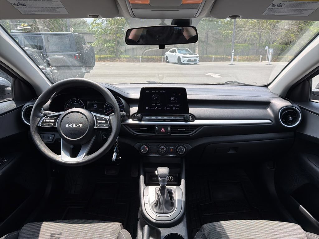 Used 2023 Kia Forte LXS FWD image 8