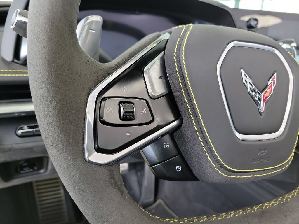 Used 2023 Chevrolet Corvette Stingray Premium Conv w/ Z51 Performance Package RWD image 28