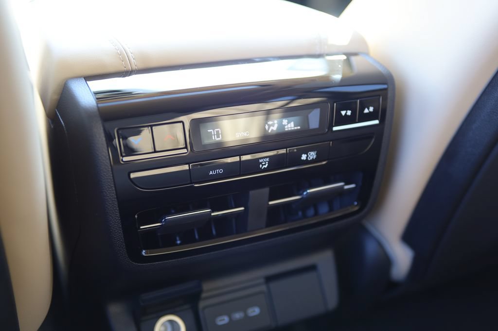 Used 2026 Acura MDX FWD w/ Technology Package image 28