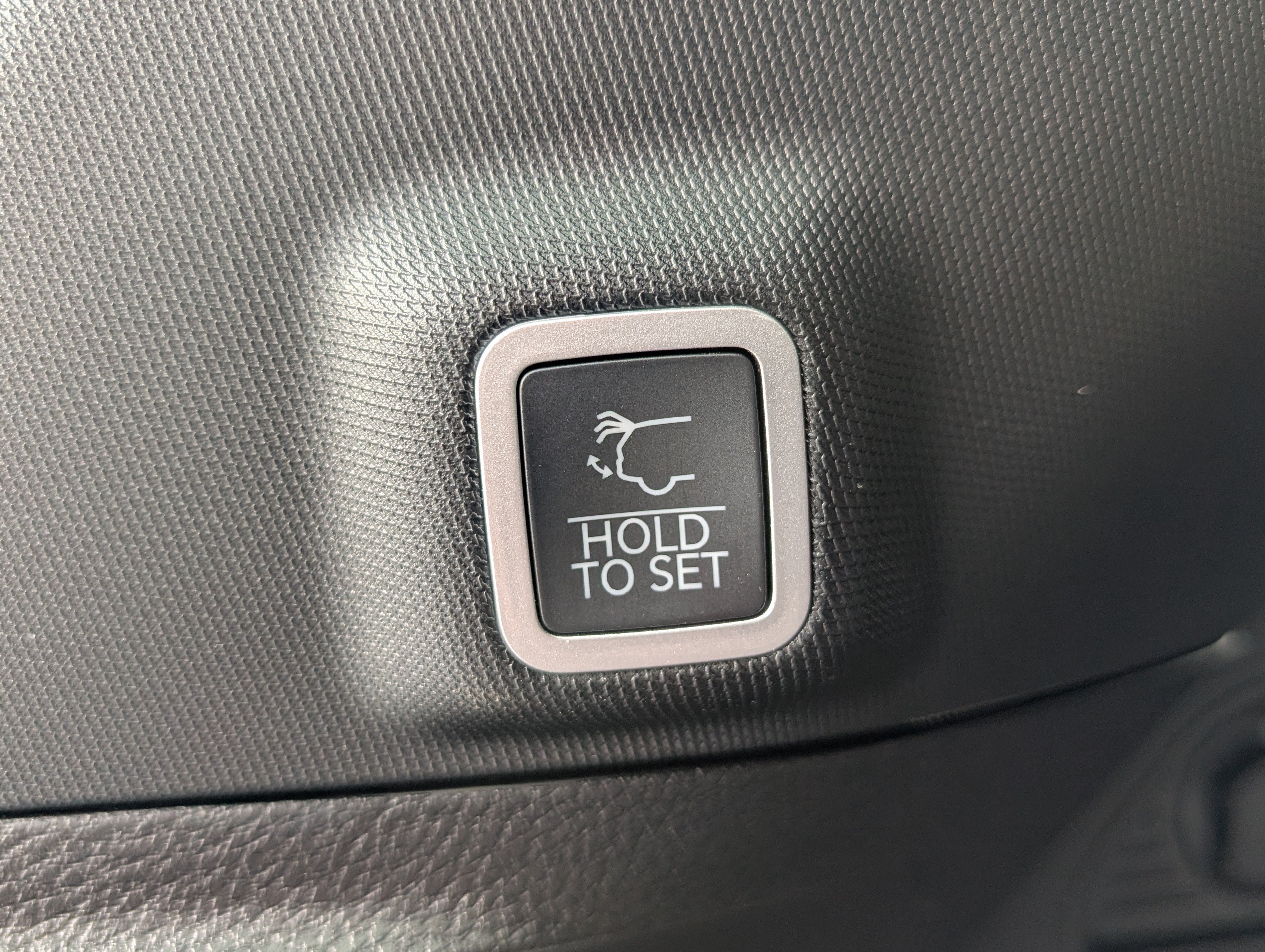 New 2025 Jeep Grand Cherokee Altitude AWD/4WD image 12