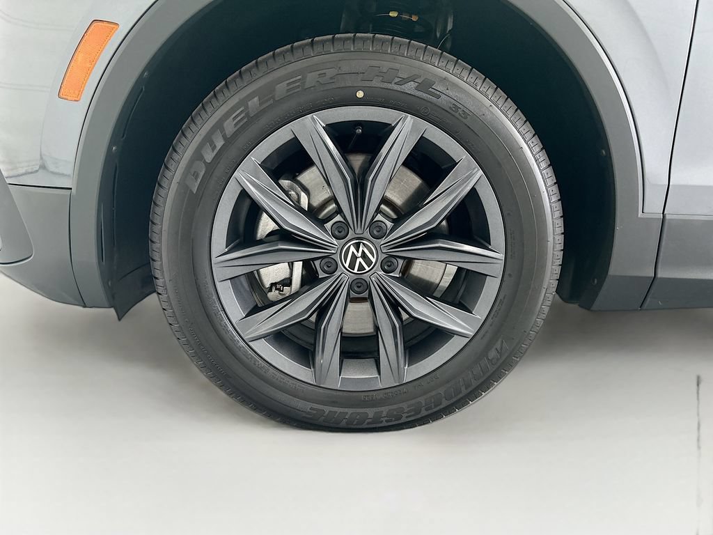 Used 2023 Volkswagen Tiguan SE FWD image 28
