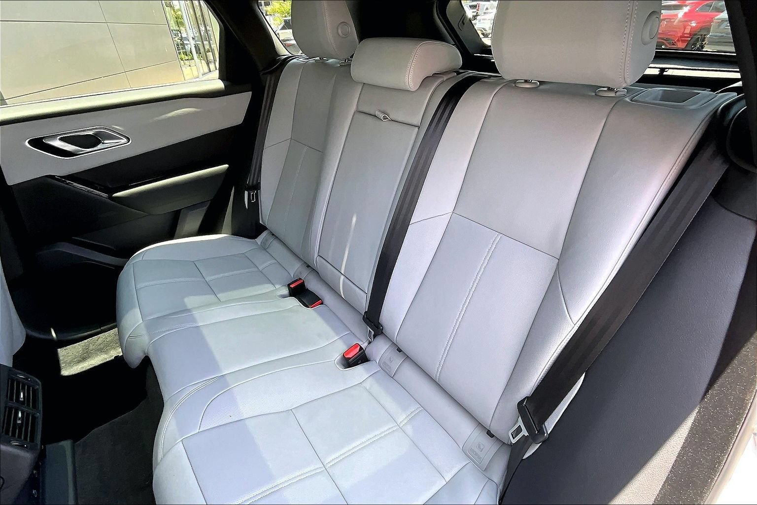 New 2026 Land Rover Range Rover Velar Dynamic SE AWD/4WD image 10