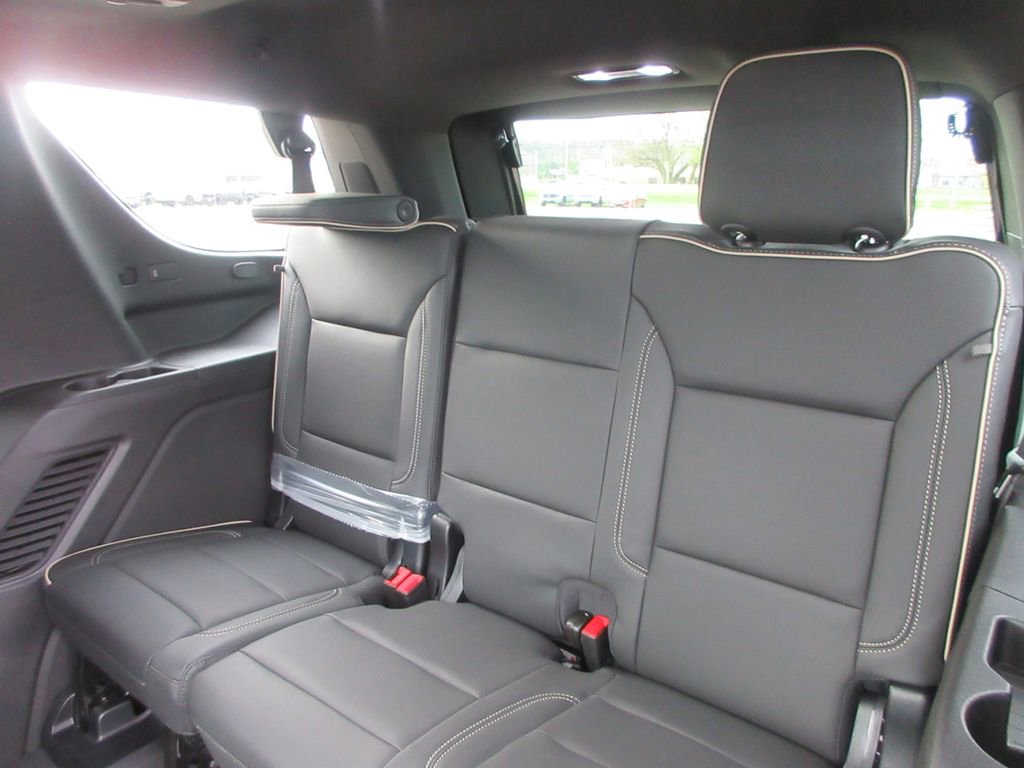New 2026 GMC Yukon Elevation image 14