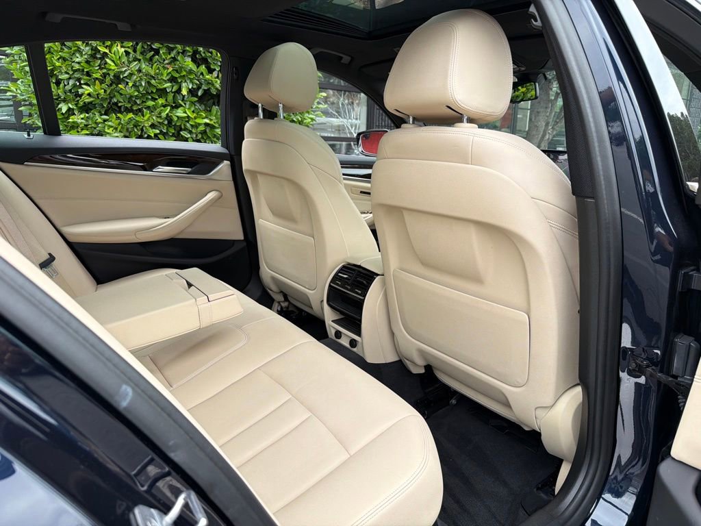 Used 2019 BMW 530e w/ Convenience Package RWD image 39