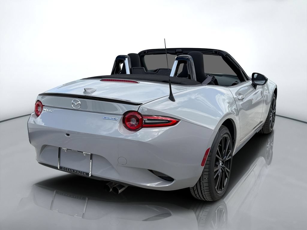 New 2026 MAZDA MX-5 Miata Club w/ Interior Package RWD image 5