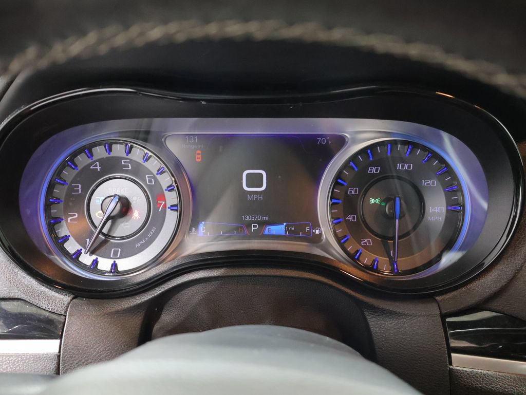 Used 2018 Chrysler 300 S AWD/4WD image 43
