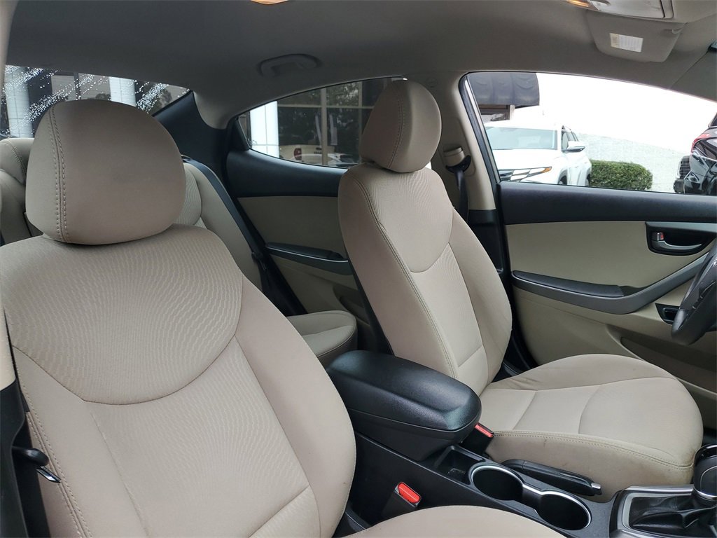 Used 2016 Hyundai Elantra SE image 35