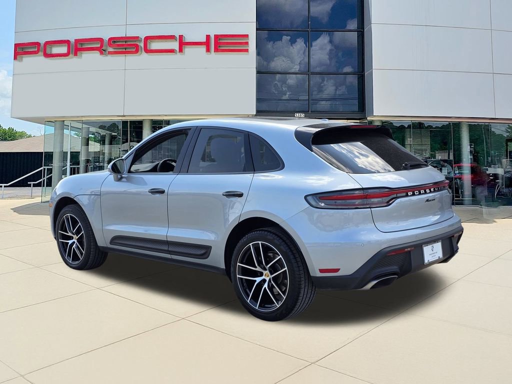 New 2025 Porsche Macan image 3