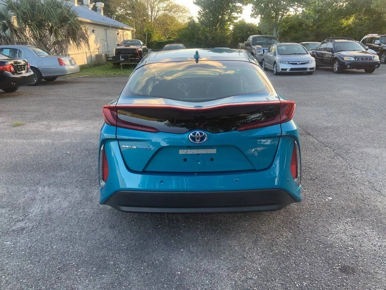 Used 2017 Toyota Prius Prime Advanced FWD image 4