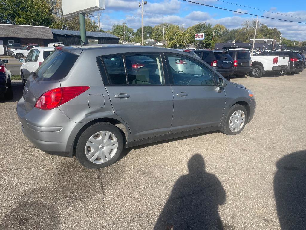 Used 2012 Nissan Versa 1.8 S w/ Plus Pkg image 4