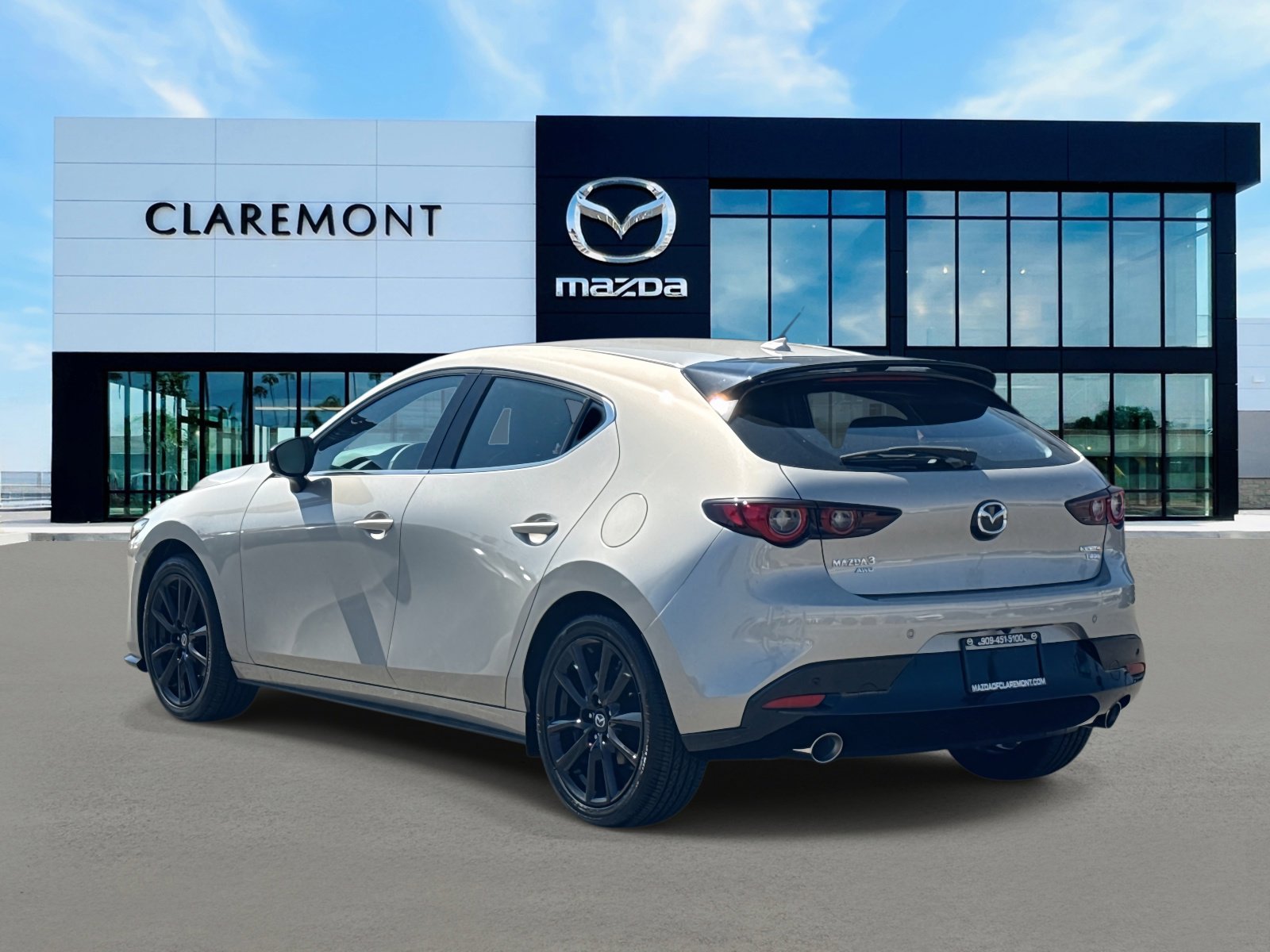 New 2026 MAZDA MAZDA3 Hatchback w/Premium Plus Pkg image 6