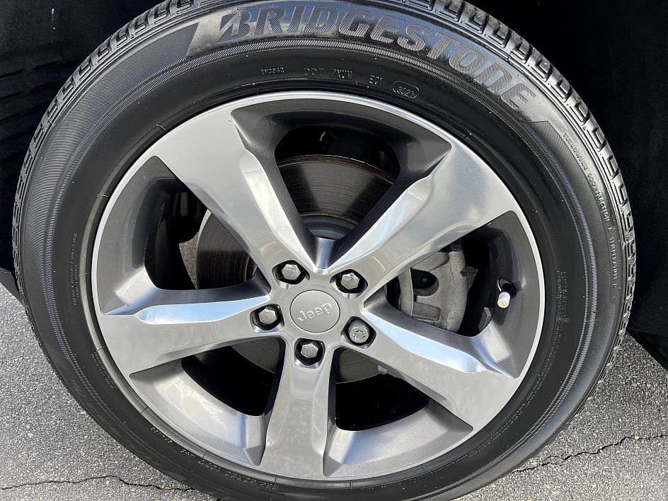 Used 2021 Jeep Grand Cherokee L Limited image 9