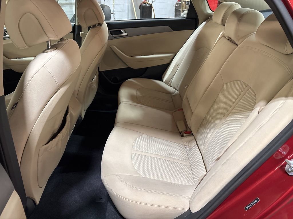 Used 2015 Hyundai Sonata SE image 13