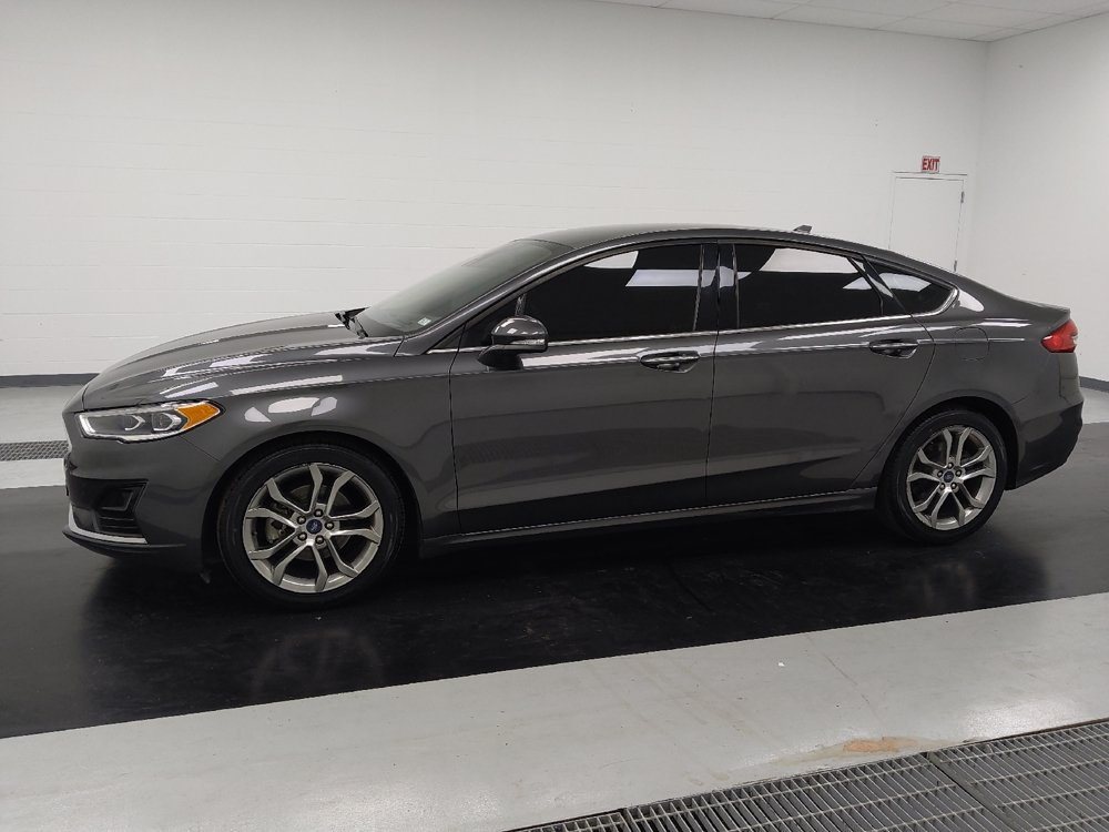 Used 2020 Ford Fusion SEL FWD image 2
