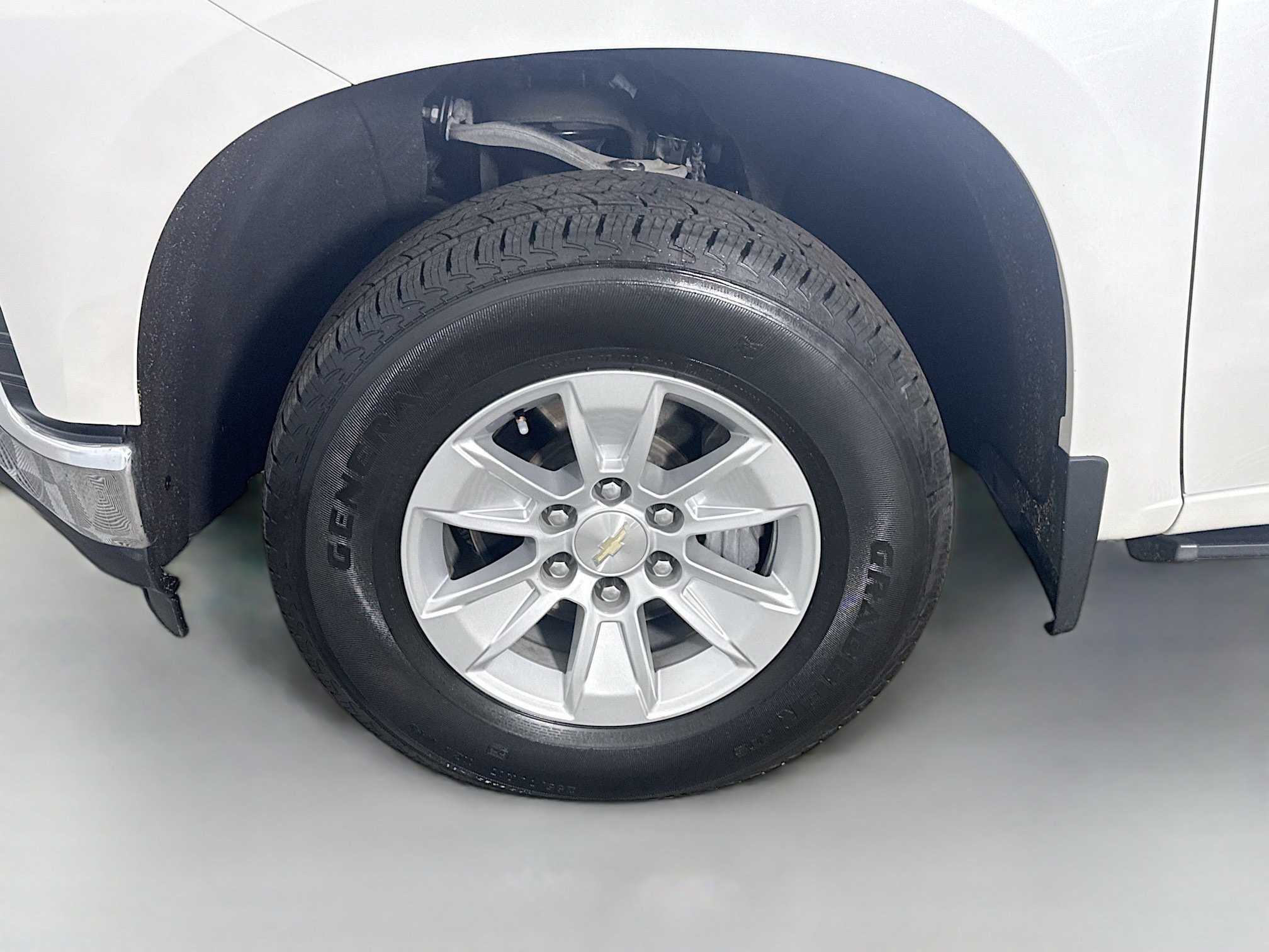 Used 2021 Chevrolet Silverado 1500 LT AWD/4WD image 38