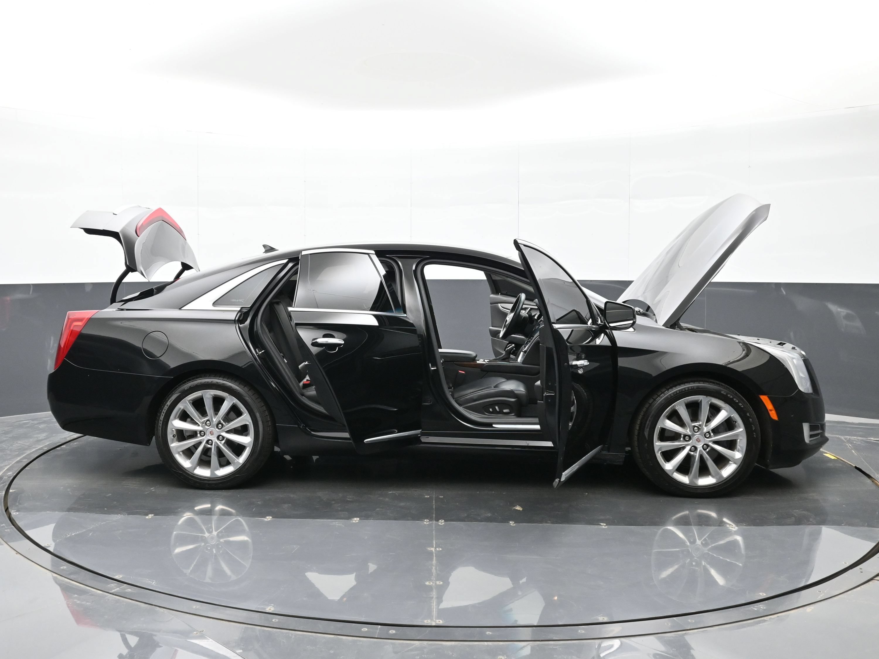 Used 2014 Cadillac XTS Luxury w/ Driver Awareness Package FWD image 46