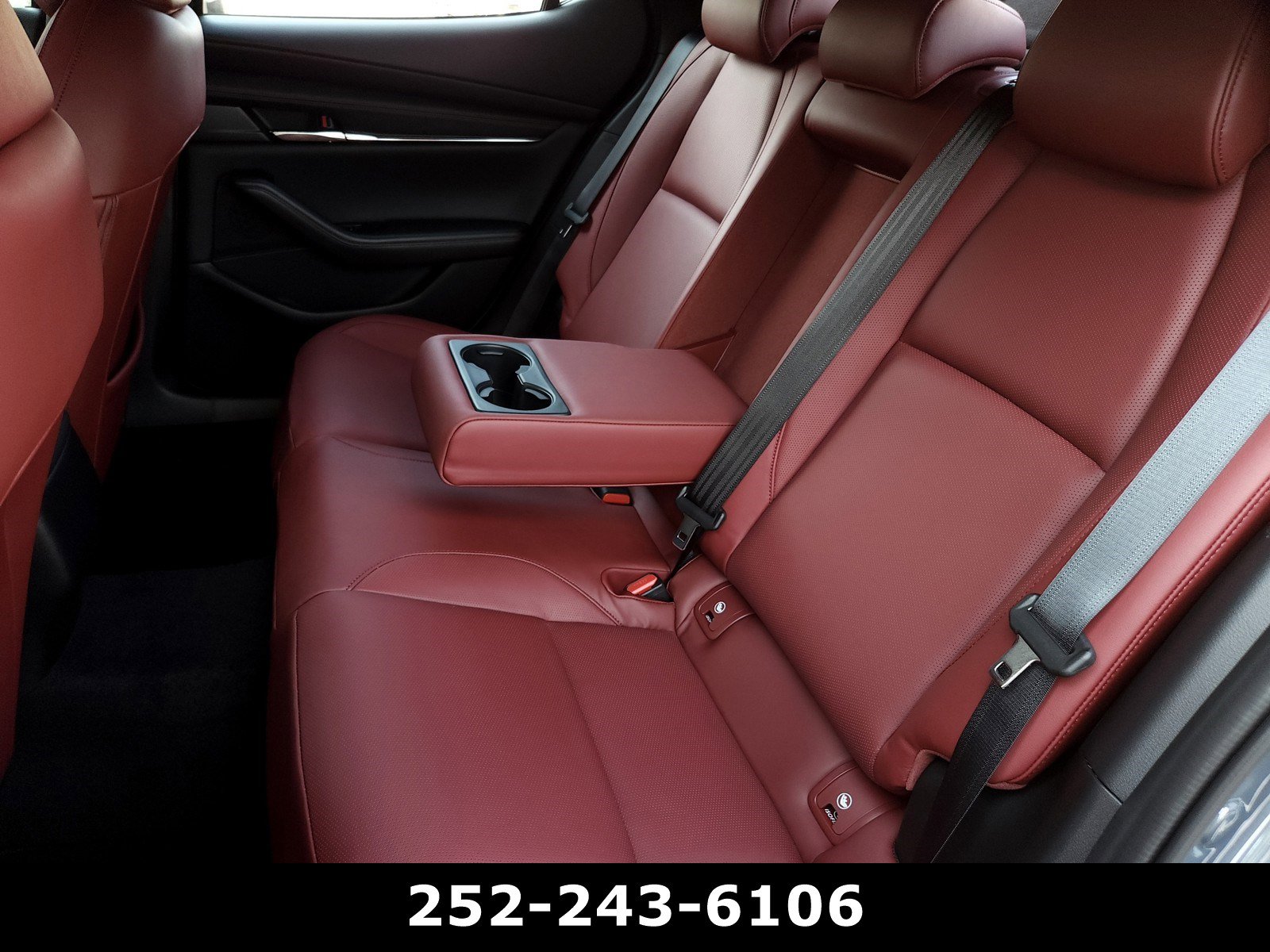 Used 2025 MAZDA MAZDA3 Carbon image 28