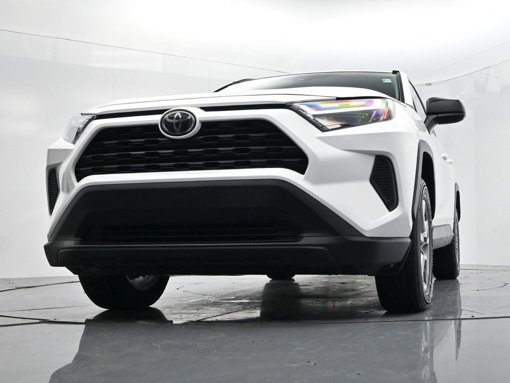 Used 2025 Toyota RAV4 LE image 48