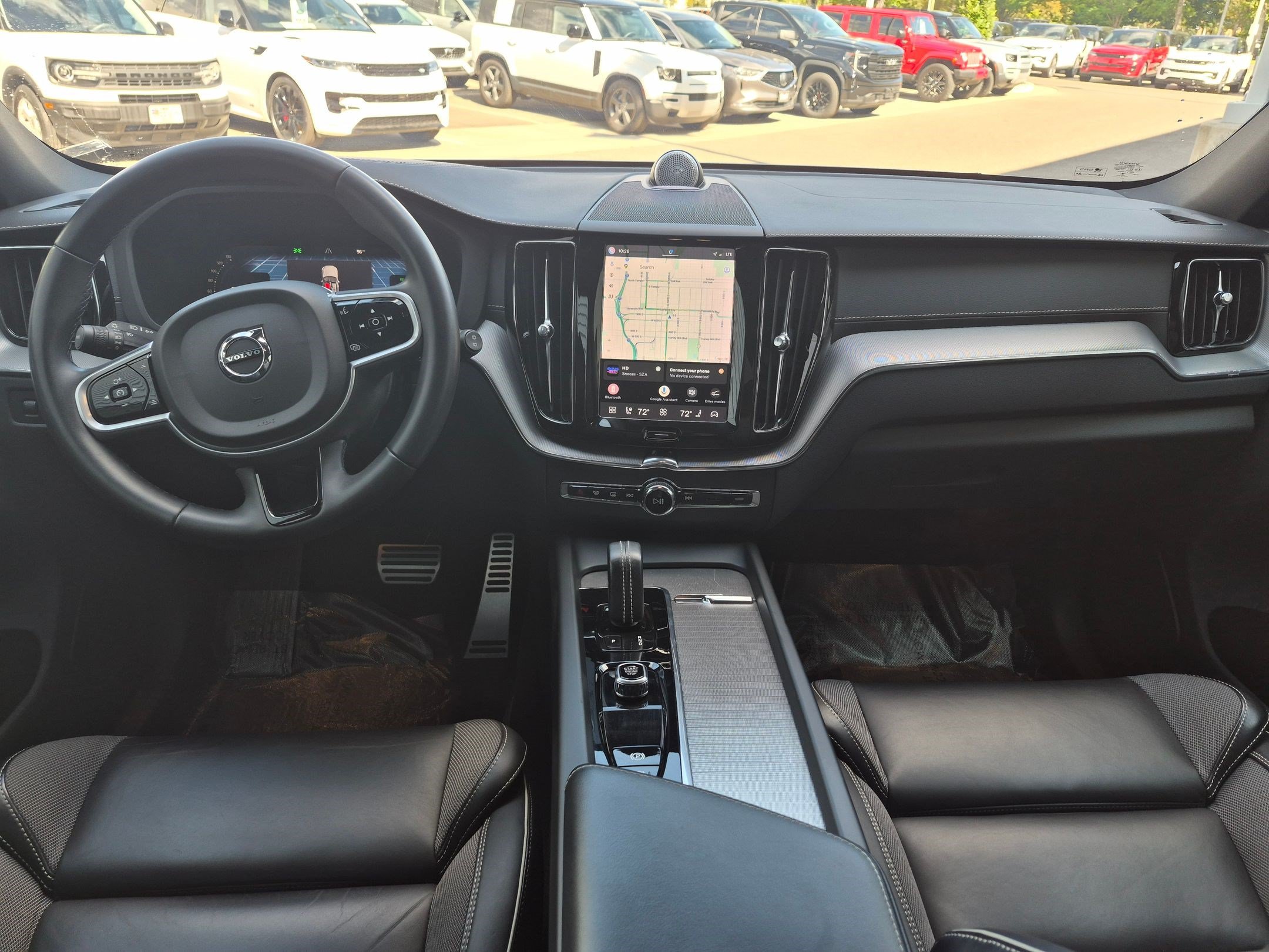 Used 2022 Volvo XC60 T8 R-Design w/ Advanced Package AWD/4WD image 24